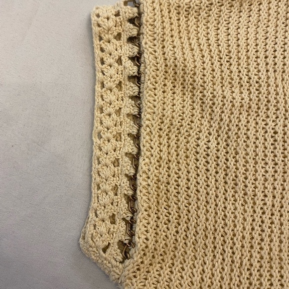WILLOW & CLAY Knit Cropped Blouse with Metal Chain Detail, XS - Picture 3 of 7